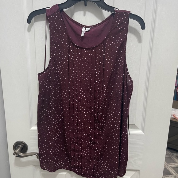 Elle Tops - Elle top x large sleeveless Burgundy polkadot
